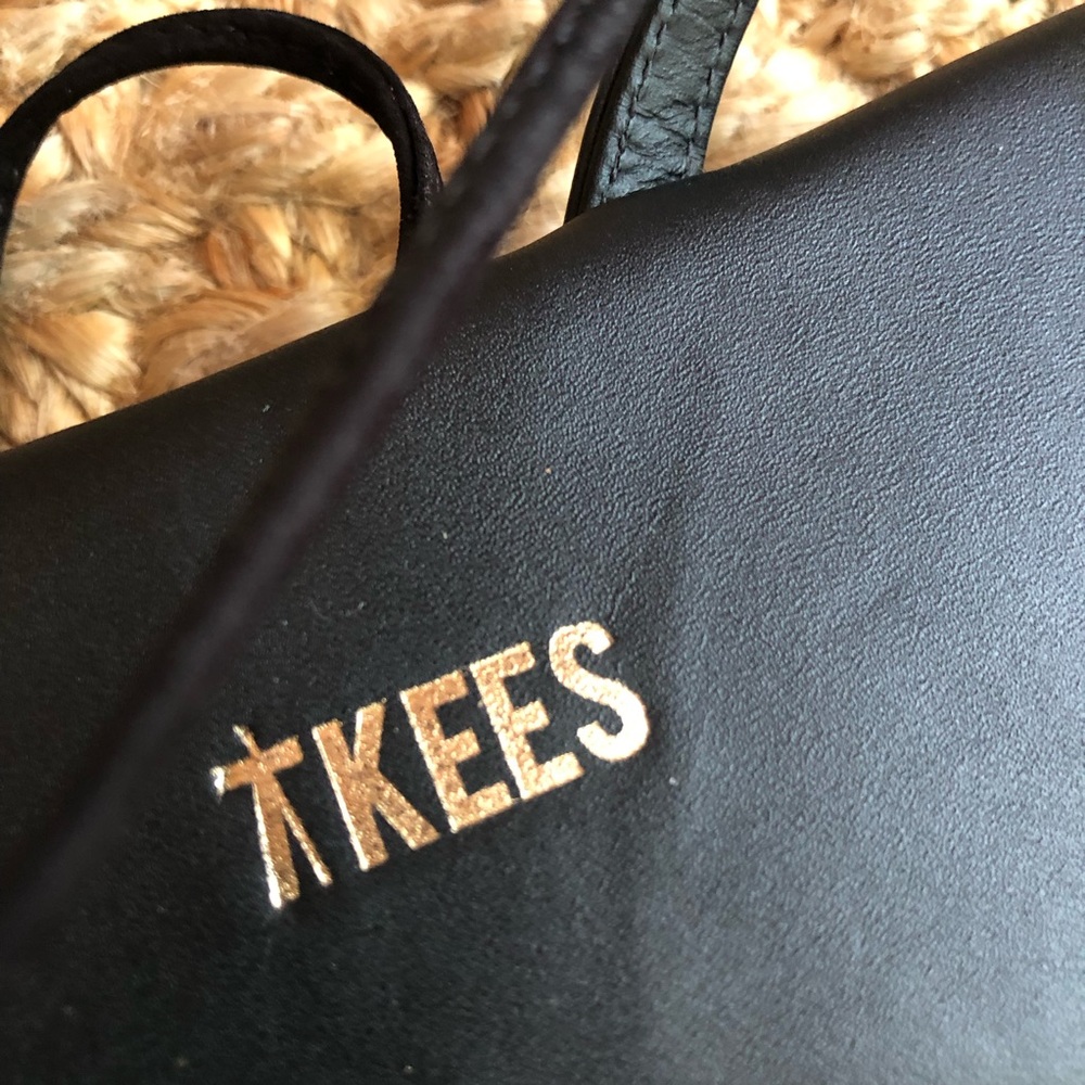 Brand New: Tkees Jo Lace Up Sandal. Black Leather. Size 6 or 37 - Picture 9 of 16